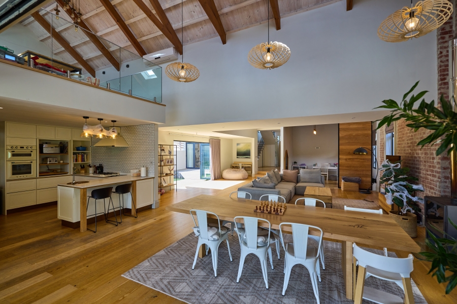 5 Bedroom Property for Sale in Lake Michelle Western Cape